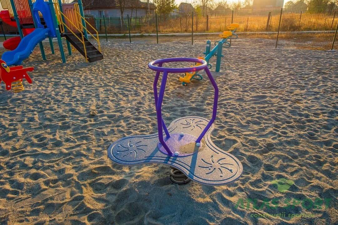 Echipamente de joacă pentru copii
