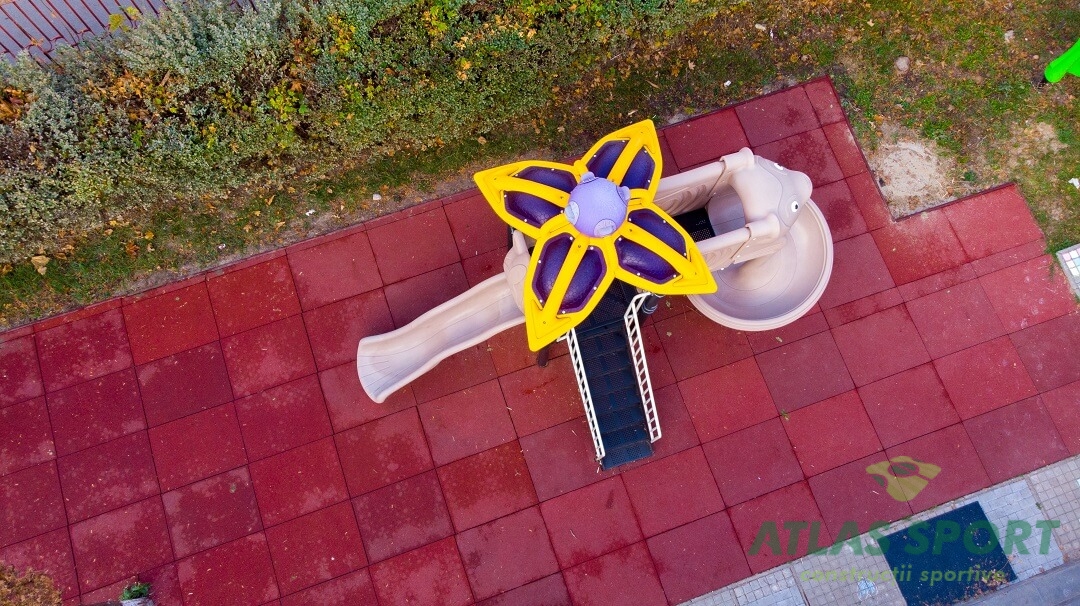 Complex de jocă - vedere din dronă