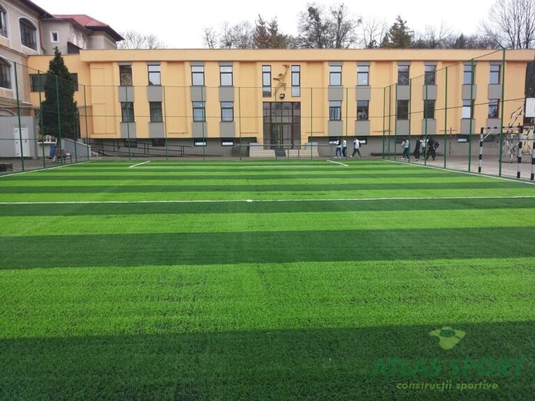 Déva – Sport Kastély Nemzeti Kollégium minifutball pálya berendezése