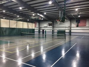 Beneficiile sălilor sportive interioare 2 Kids of America OH fieldhouse 300x2251 1