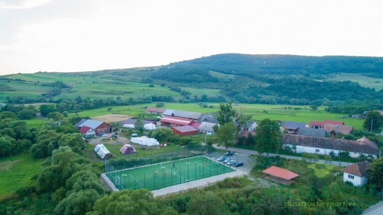 Teren de fotbal Ulies Judetul Harghita 3