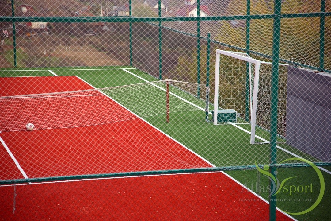 poarta si fileu teren